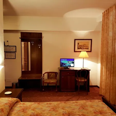 Nencini 3* Volterra